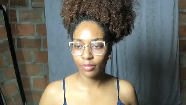 Snapshot of thaimy_ chatting on May 28, 2026, 2:30 am thaimy online show from May 28, 2026, 2:30 am