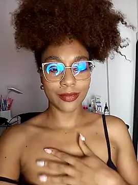 Snapshot of thaimy_ chatting on May 2, 2026, 3:12 am thaimy online show from May 2, 2026, 3:12 am