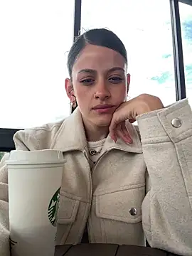 alana15 online show from December 5, 2025, 8:17 pm