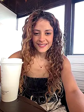 alana15 online show from September 13, 2025, 9:37 pm