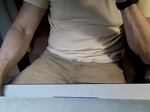 mariohurt101 online show from October 24, 2025, 9:14 pm