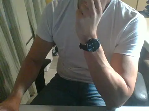 mariohurt101 online show from December 26, 2024, 9:26 pm