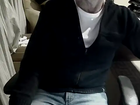 mariohurt101 online show from September 16, 2025, 9:27 pm