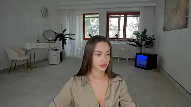 TiffanyHouston  online show from January 27, 2025, 6:52 am