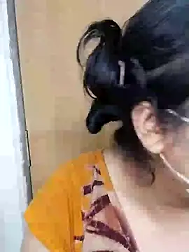 Snapshot of Sneha_angelic chatting on April 15, 2026, 7:18 pm Sneha angelic online show from April 15, 2026, 7:18 pm