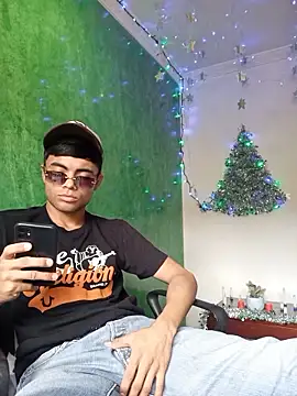 pinedasex777 online show from December 21, 2025, 5:36 pm