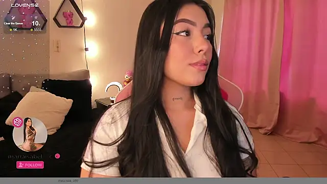 shantall vidales  online show from February 2, 2025, 7:35 pm