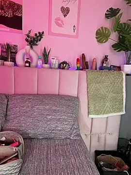 chloetease online show from April 19, 2026, 2:34 am