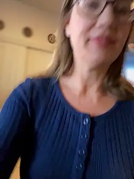 MaiseKnox online show from March 12, 2026, 10:14 pm