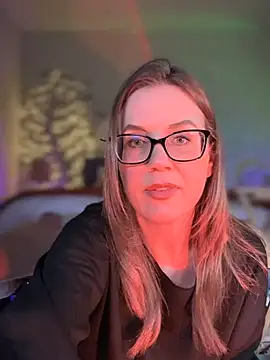 MaiseKnox online show from March 15, 2025, 2:46 am