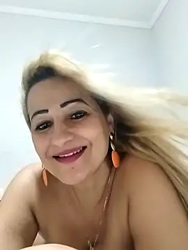 Snapshot of vivifernades chatting on December 18, 2024, 7:52 pm vivifernades online show from December 18, 2024, 7:52 pm