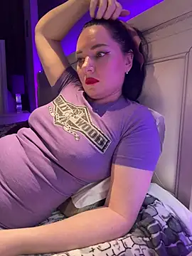 Snapshot of HotMilfMargo chatting on February 17, 2025, 4:50 pm HotMilfMargo online show from February 17, 2025, 4:50 pm