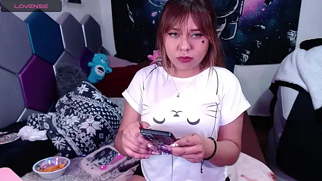 lil daisy7 online show from January 8, 2025, 4:55 am