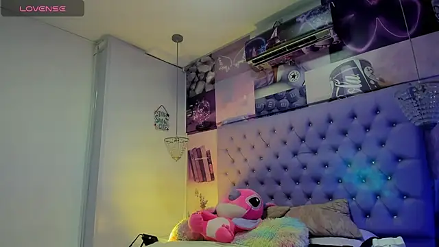 Vivi prinncess online show from March 8, 2025, 2:45 am