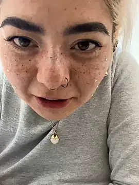 Snapshot of Sammysammy_ chatting on January 14, 2025, 5:56 pm Sammysammy online show from January 14, 2025, 5:56 pm