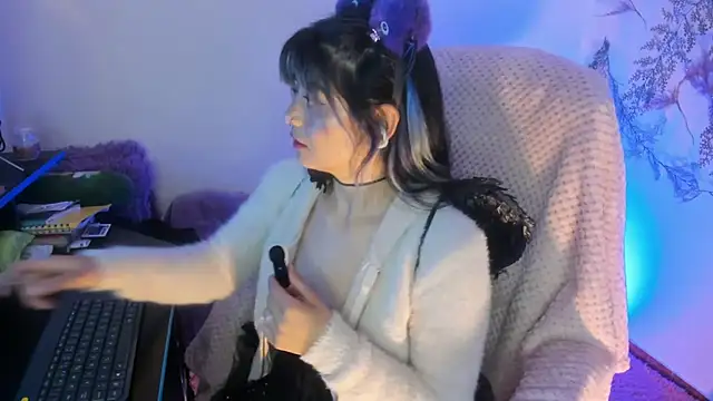 Snapshot of Sammysammy_ chatting on October 12, 2025, 7:43 am Sammysammy online show from October 12, 2025, 7:43 am