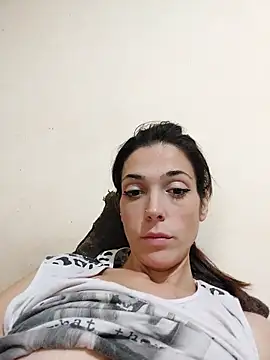 JoLeNe27 online show from October 22, 2025, 4:50 pm