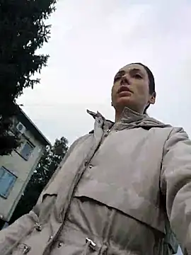 JoLeNe27 online show from October 7, 2025, 5:41 am