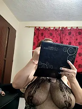 rosahills online show from October 17, 2025, 7:22 am