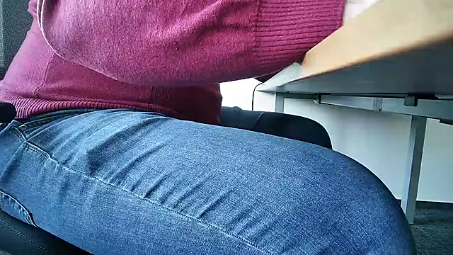 69bezfleku online show from March 6, 2025, 3:02 pm