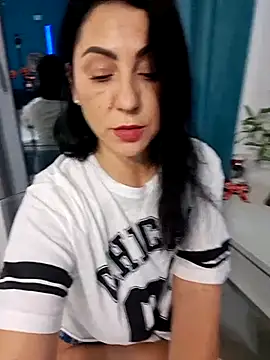 charrlote love online show from October 29, 2025, 3:33 pm