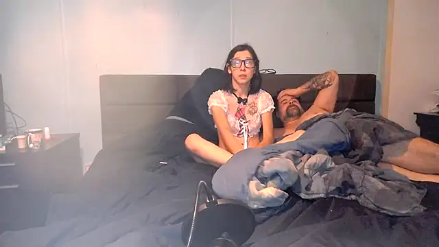 babbygirl94 online show from November 6, 2025, 1:42 am