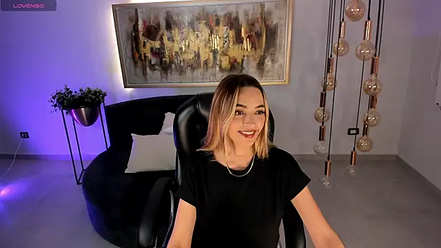 Snapshot of MelissaMoore_ chatting on March 3, 2026, 2:40 am MelissaMoore online show from March 3, 2026, 2:40 am