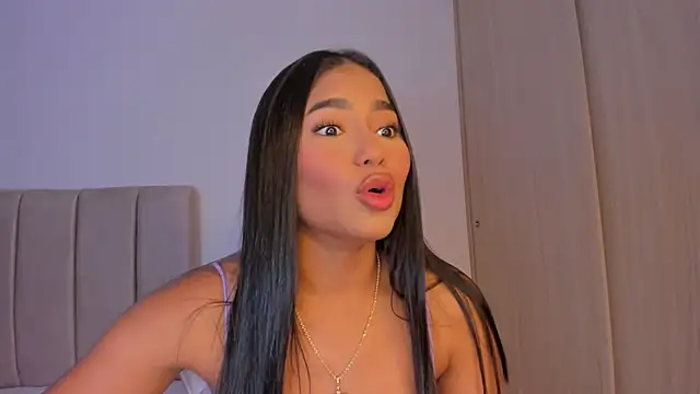 Snapshot of isa_bunny chatting on October 11, 2025, 11:39 pm isa bunny online show from October 11, 2025, 11:39 pm