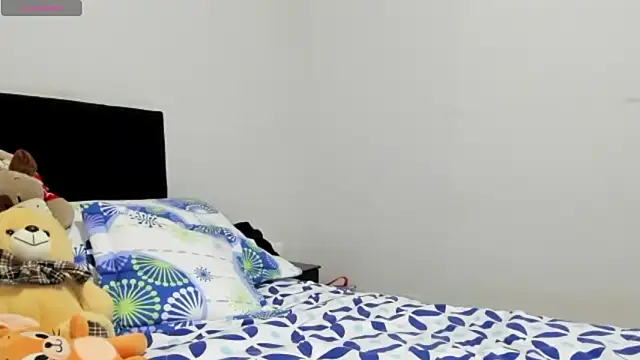 Dephne   online show from February 15, 2025, 6:01 pm