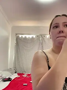 Patriciamoura69 online show from December 18, 2024, 5:10 pm