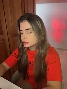 Miss valeriaa online show from April 15, 2026, 10:10 pm