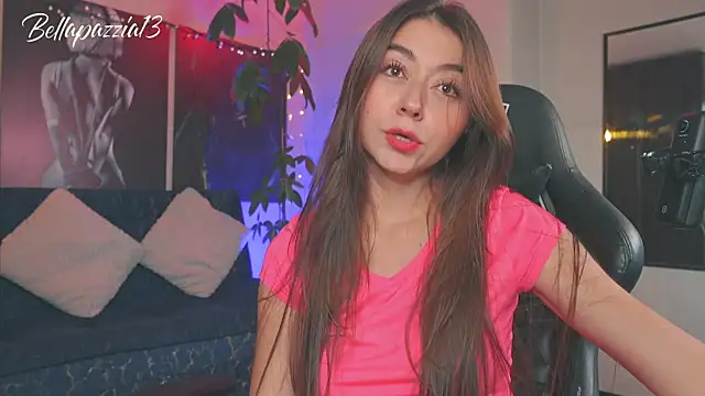 Bellapazzia online show from March 15, 2025, 5:04 pm