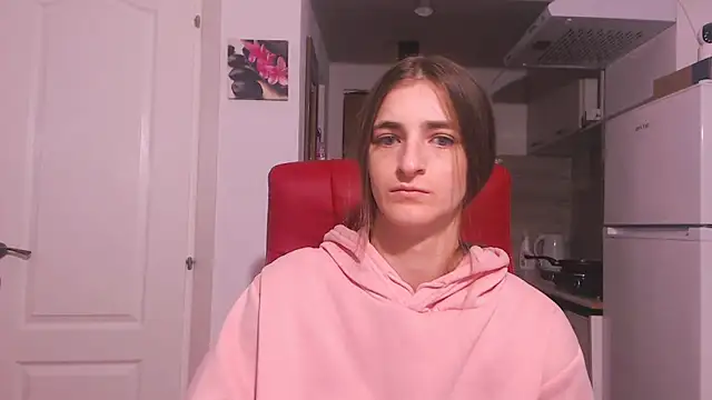 simyhvn online show from November 17, 2025, 5:55 am