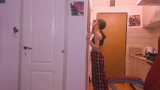 simyhvn online show from October 28, 2025, 5:39 am