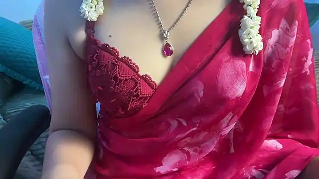 Queen Angelena online show from January 15, 2026, 6:44 pm