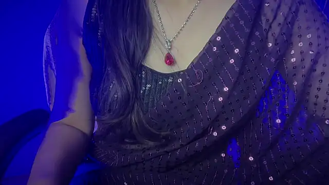 Queen Angelena online show from September 10, 2025, 4:28 pm