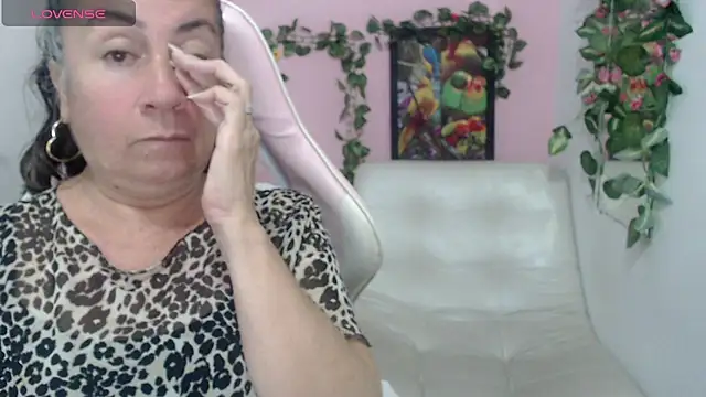 stepmother 105 online show from October 23, 2025, 3:32 pm