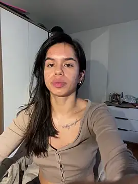 xlovelygirlx online show from February 23, 2025, 8:55 pm