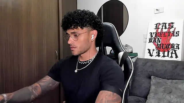 Alessandro Vanni online show from October 5, 2025, 11:06 pm