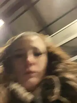 joanaelaa online show from December 19, 2024, 8:55 pm