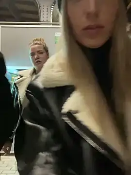 joanaelaa online show from February 20, 2025, 8:47 pm