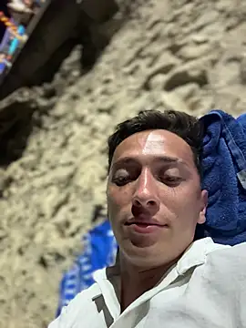 Thiago jones online show from November 17, 2025, 3:10 am