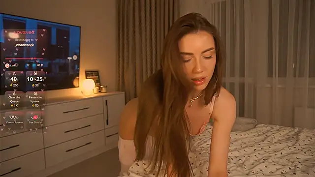  Miss Johansson  online show from February 10, 2025, 5:09 pm