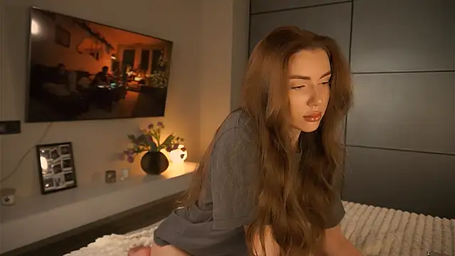  Miss Johansson  online show from January 17, 2025, 12:42 pm