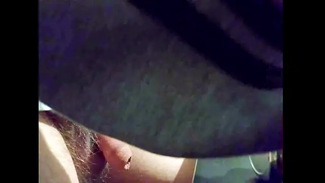 hairyuncut00 online show from March 18, 2026, 2:58 am