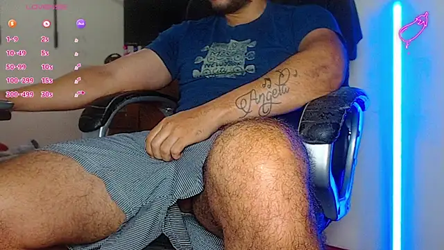 Snapshot of --mAk-- chatting on March 21, 2025, 12:17 pm --mAk-- online show from March 21, 2025, 12:17 pm