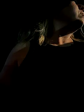 Blueskiiis3 online show from November 30, 2025, 12:00 am