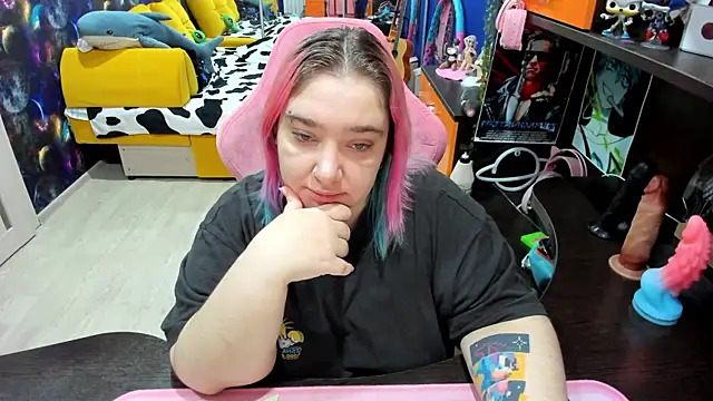 Softie Sofy online show from November 25, 2025, 3:29 am