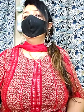 cute-tanvi online show from February 11, 2026, 12:54 am