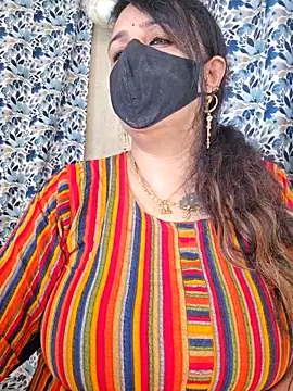 cute-tanvi online show from September 13, 2025, 1:49 am